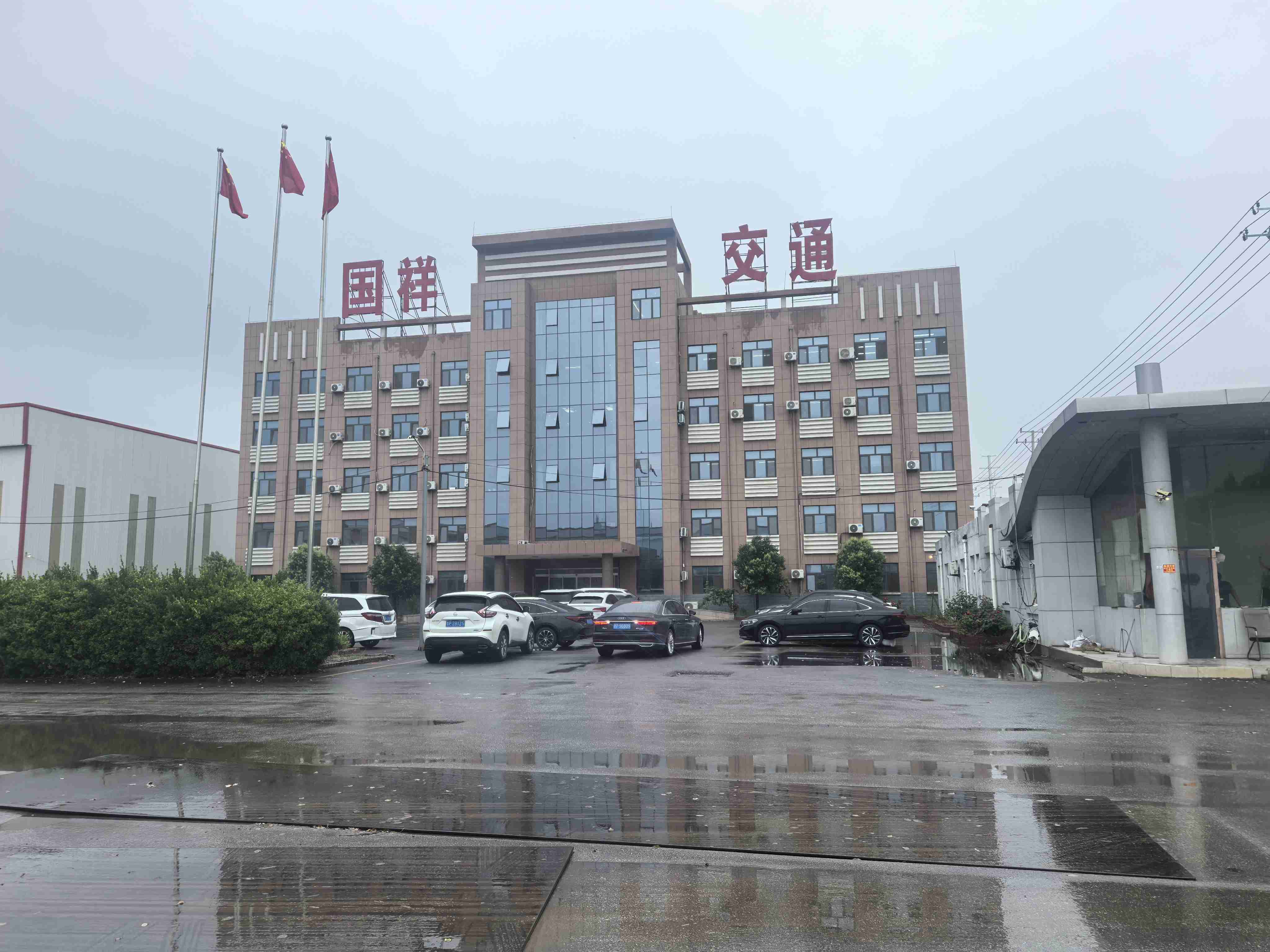 漳州市热镀锌波形护栏浸塑波形护栏 - 一站式服务
